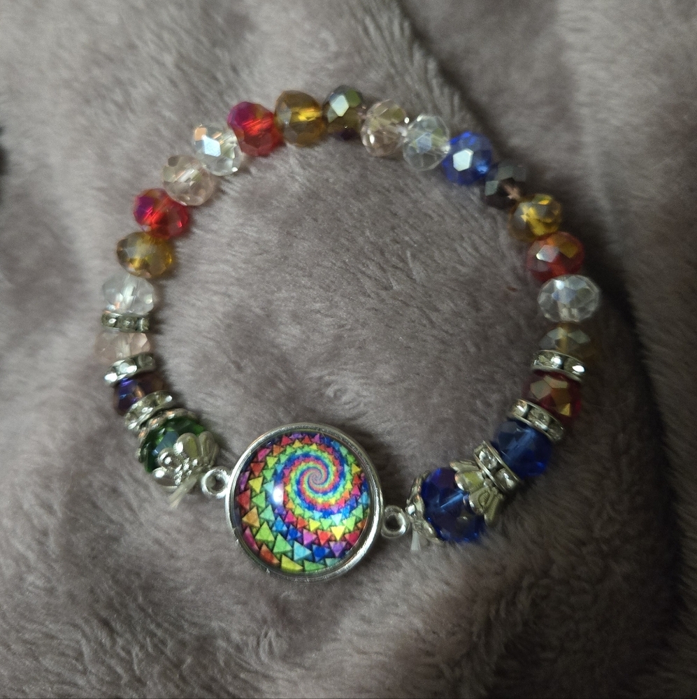 4 Bracelets For $5, Elastic, Pics With Flash And Without - Picture 3 of 9